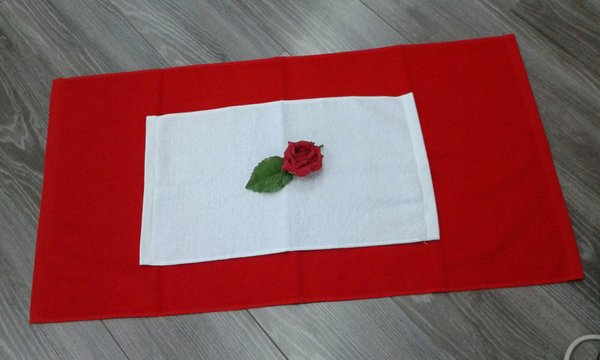 Frotteebox Geschenk-Set Herz zum Muttertag aus Handtuch und Gästetuch geformt