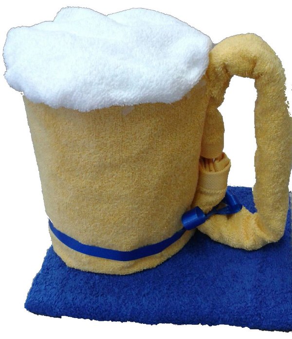 Frotteebox Geschenk-Set Bierkrug in Handarbeit geformt aus 1x Handtuch (100x50cm), 3x Gästetuch