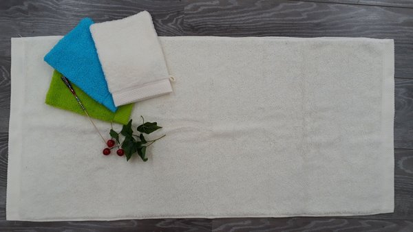 Frotteebox Geschenk Set Eisbecher in Handarbeit geformt aus Handtuch beige und 3x Waschhandschuh