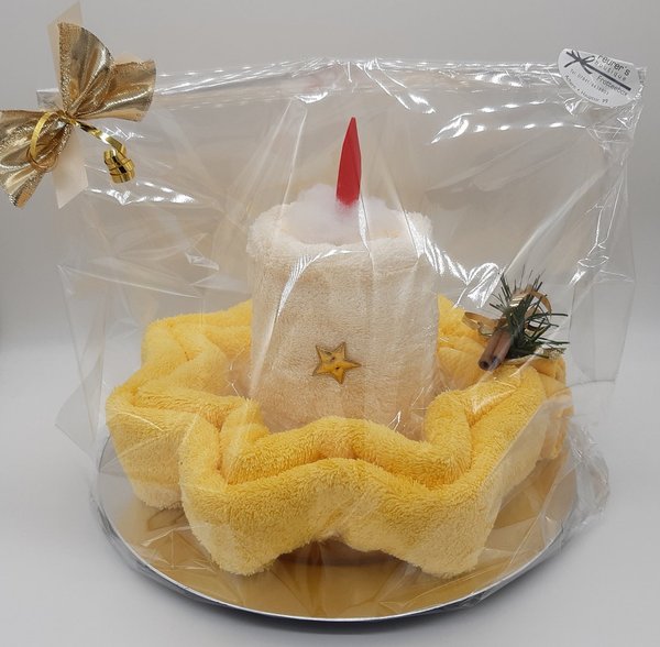 Frotteebox Geschenk Set Kerze beige in gelbem Stern in Handarbeit geformt aus 2x Handtuch auf Teller