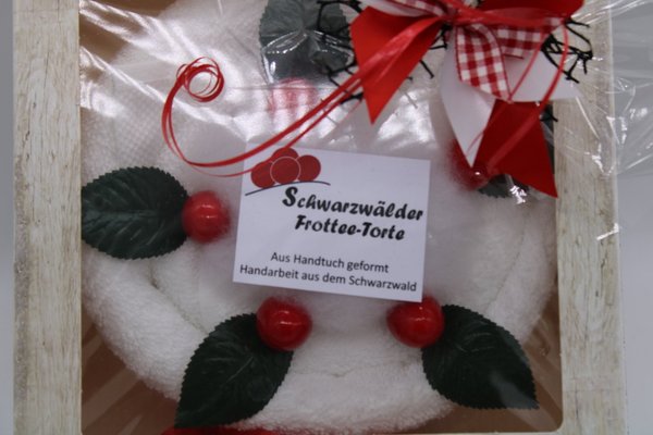 Frotteebox Geschenk Set Schwarzwälder Kirsch Torte aus Handtuch geformt in Kuchenkarton